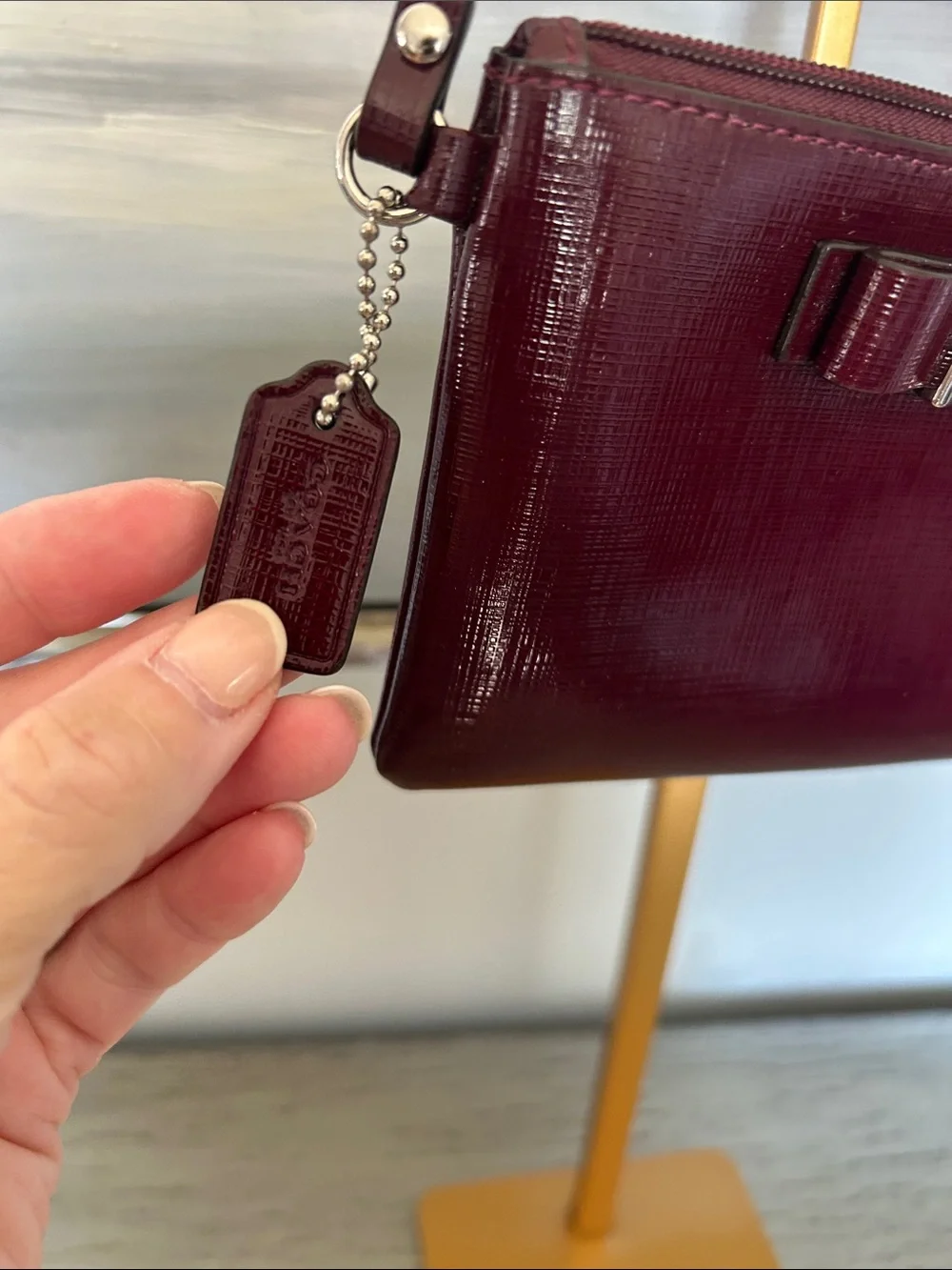 Coach compact burgundy